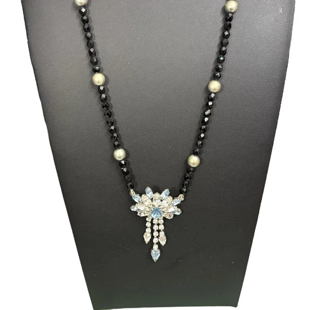 VTG Necklace Blue Black Clear Glass Faceted Bead‎ Pendant Prong Set Silver Tone